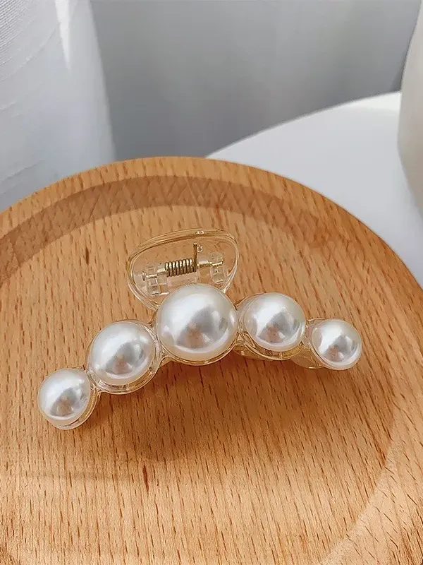 27 Pearl Hair Clip