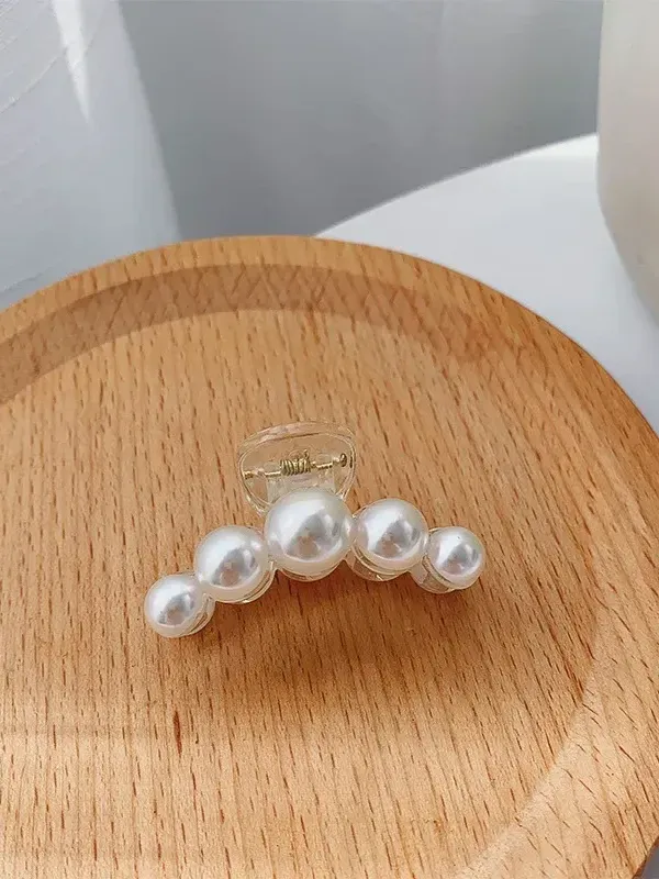 27 Pearl Hair Clip