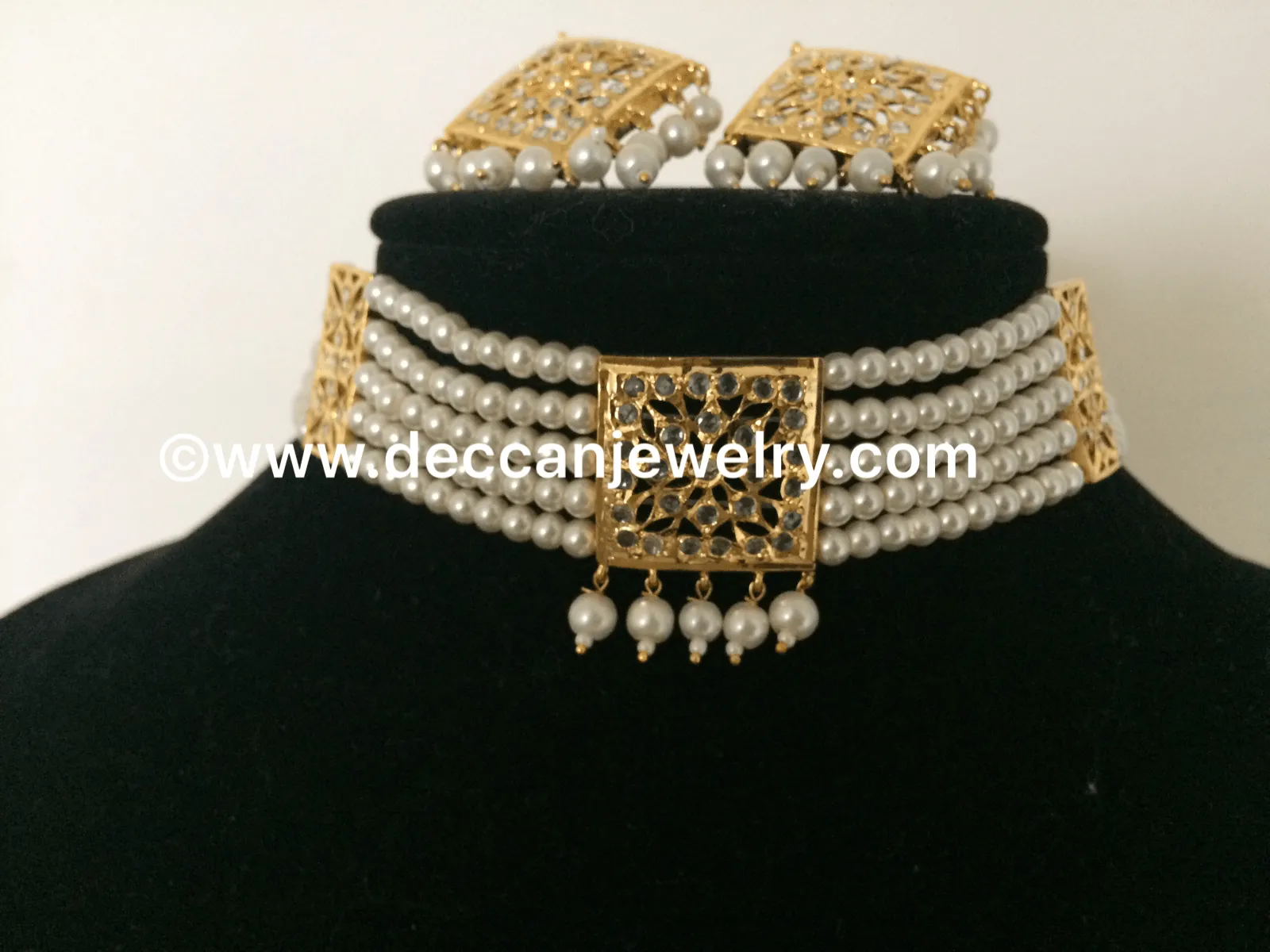 Ariha choker set ( SHIPS IN 4 WEEKS )