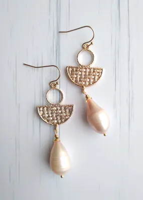 Banig Halfmoon with Baroque Pearl Earrings