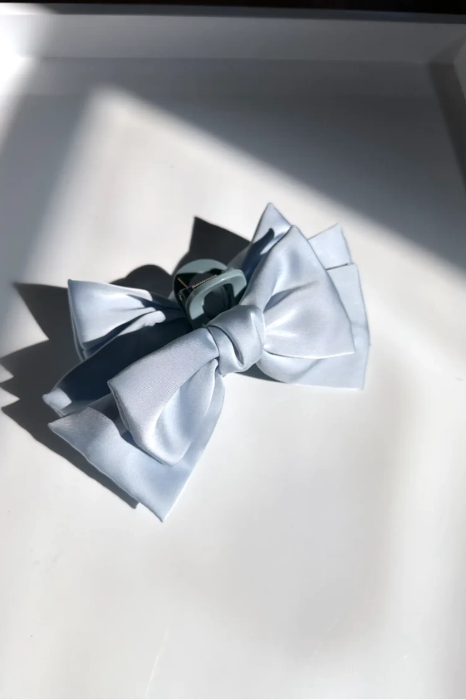 Monroe Bow Claw Hair Clip