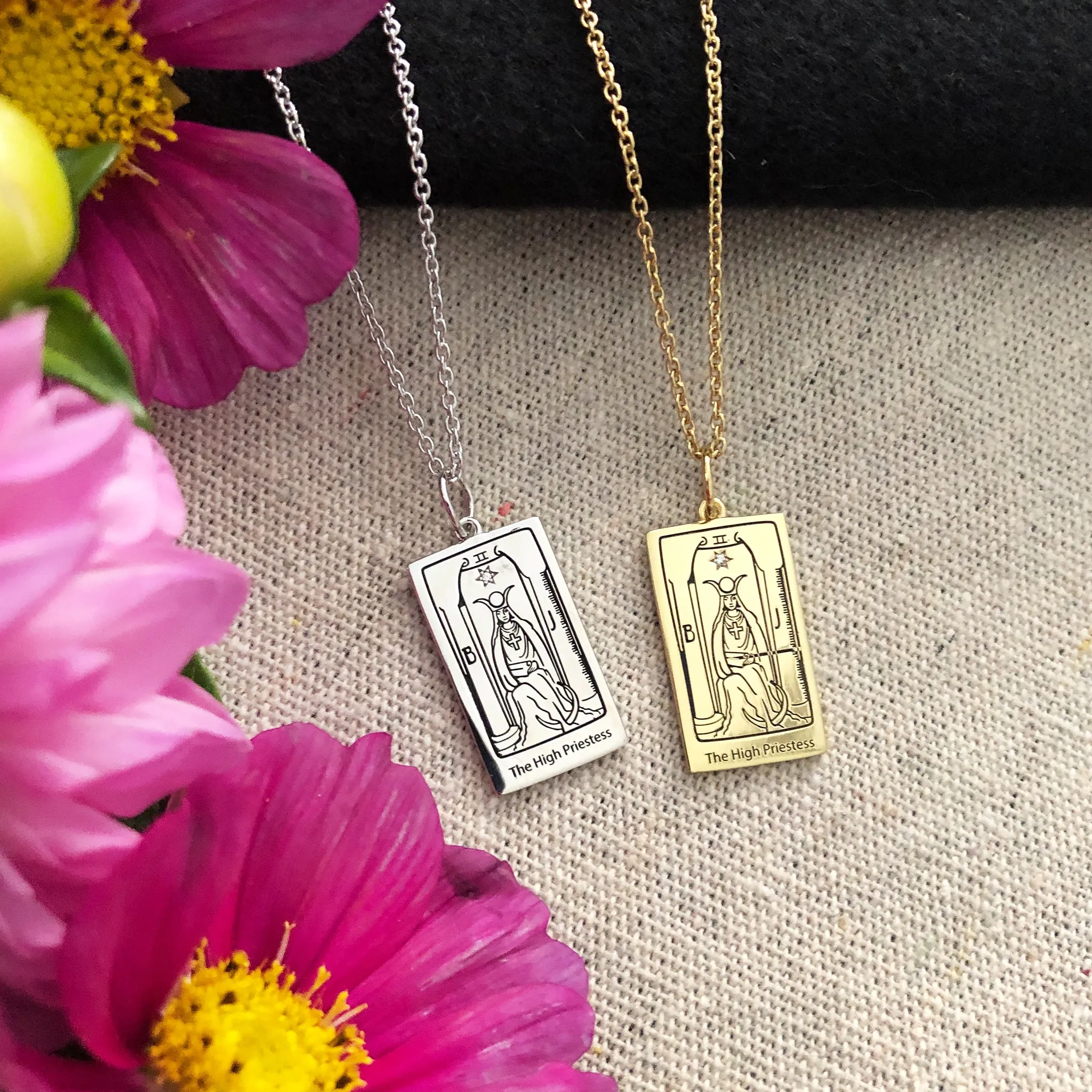 The High Priestess Tarot Charm with chain - Silver